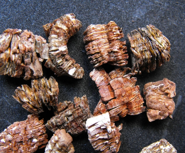 蛭石粉介紹說(shuō)明